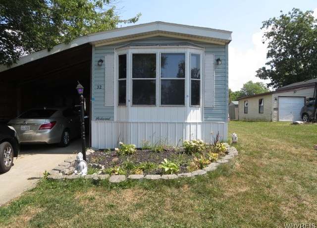 Property at 32 Waterview Pkwy, Hamburg, NY 14075, 2 beds, 1 bath