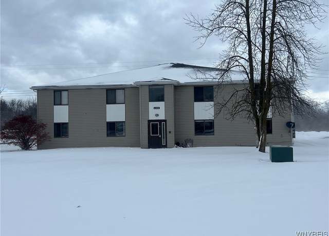 Property at 6355 Robinson Rd, Lockport Town, NY 14094, 8 beds