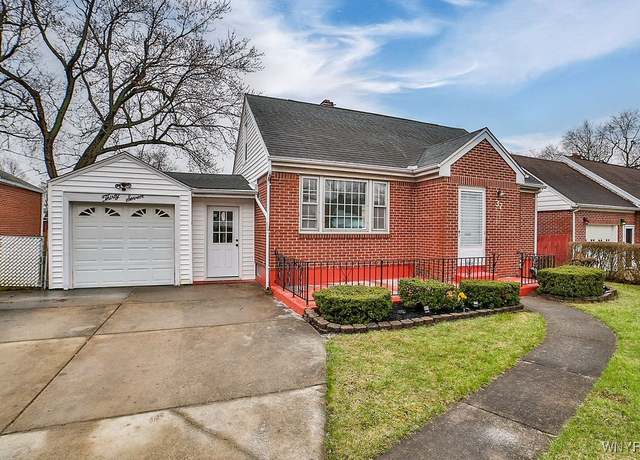 Property at 37 Pinevale Ct, Cheektowaga, NY 14215, 3 beds, 1 bath