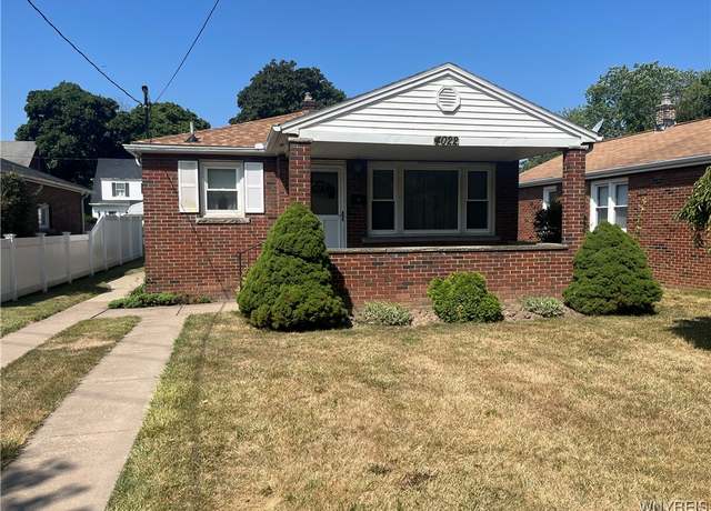 Property at 4022 Lewiston Rd, Niagara Falls, NY 14305, 3 beds, 1 bath