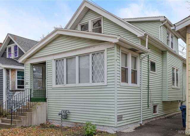 Property at 233 Stevens Ave, Buffalo, NY 14215, 4 beds, 1.5 baths