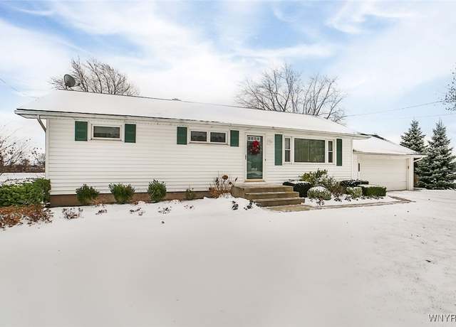 Property at 1924 Saunders Sett Rd, Lewiston, NY 14304, 3 beds, 1 bath