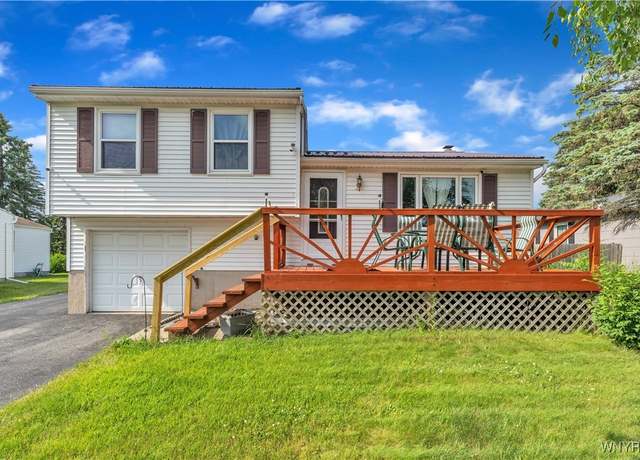 Property at 6943 Academy Ln, Lockport Town, NY 14094, 3 beds, 1 bath