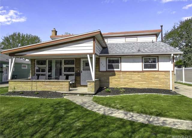 Property at 620 69th St, Niagara Falls, NY 14304, 3 beds, 1.5 baths