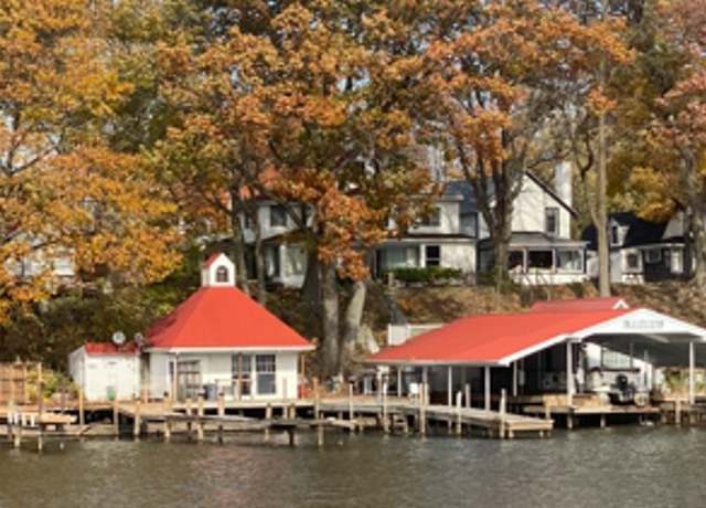 Property at 22 Sunset Island Rd, Wilson, NY 14172, 5 beds, 3.5 baths