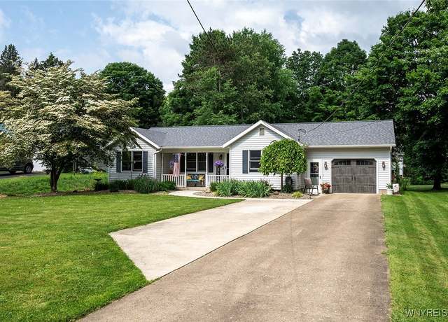Property at 135 East Ave, Concord, NY 14141, 3 beds, 2.5 baths
