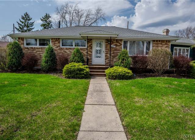Property at 122 Irving Ter, Cheektowaga, NY 14043, 3 beds, 2.5 baths