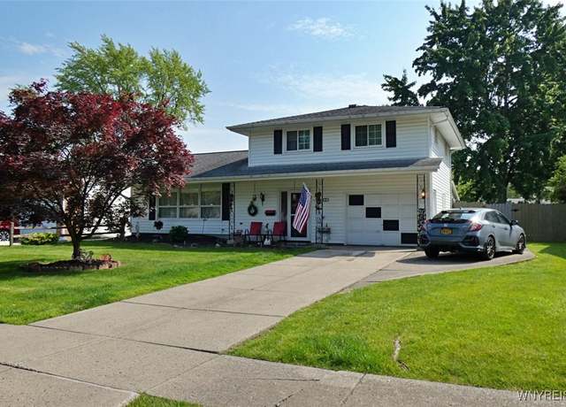 Property at 58 Dalewood Dr, Amherst, NY 14228, 3 beds, 1.5 baths