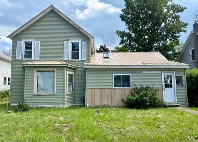 Property at 10713 Sisson Hwy, North Collins, NY 14057, 3 beds, 1 bath