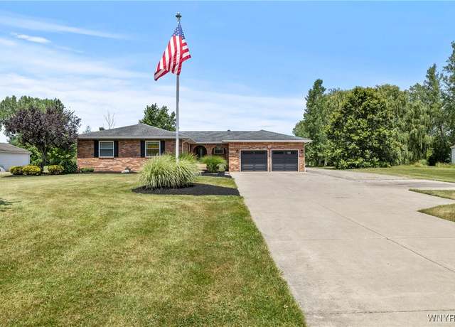 Property at 354 Westwood Rd, Lancaster, NY 14086, 4 beds, 2.5 baths