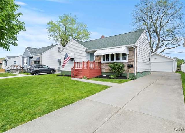 Property at 127 Knox Ave, West Seneca, NY 14224, 2 beds, 1 bath