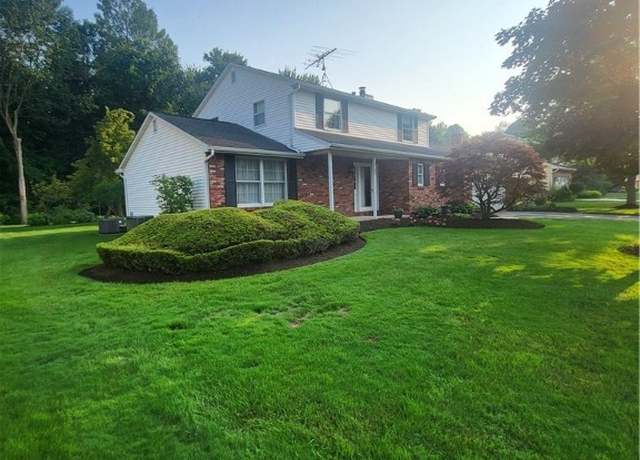 Property at 8185 Clarherst Dr, Clarence, NY 14051, 3 beds, 1.5 baths