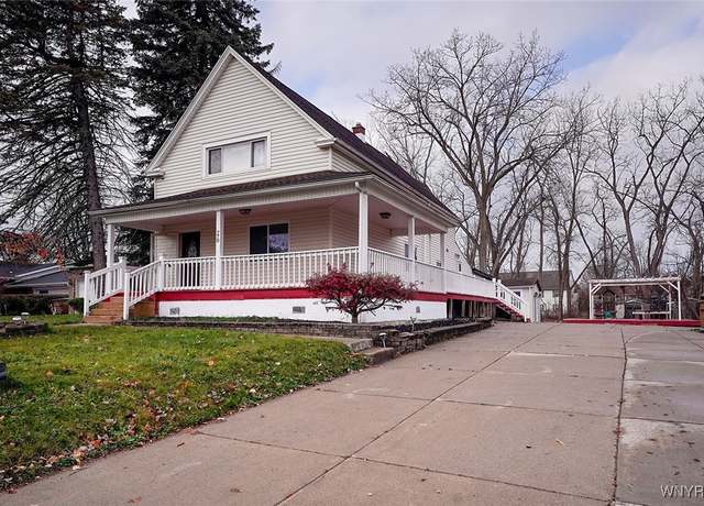 Property at 770 Cayuga Creek Rd, Cheektowaga, NY 14227, 5 beds, 3 baths