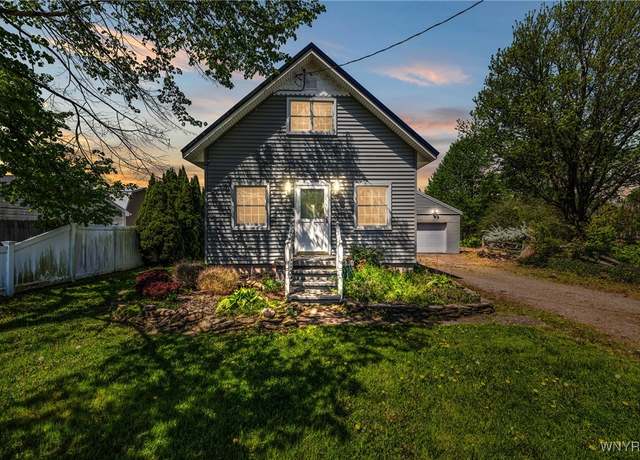 Property at 249 Bay St, Wilson, NY 14172, 3 beds, 1.5 baths