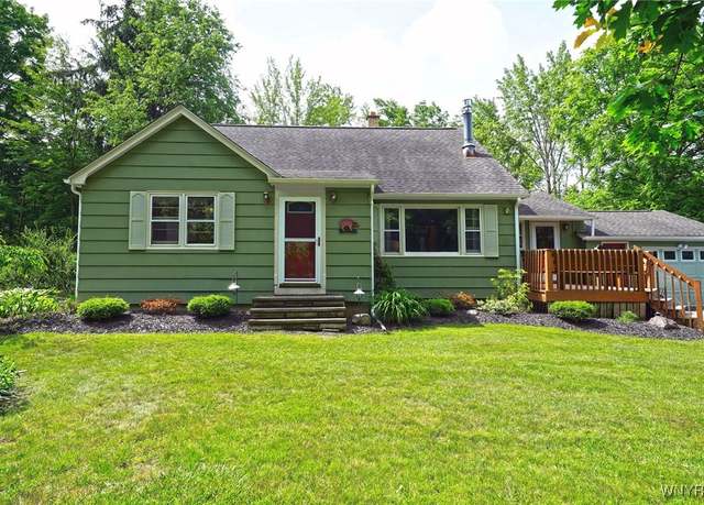 Property at 2780 Hall Rd, Elma, NY 14086, 3 beds, 1.5 baths