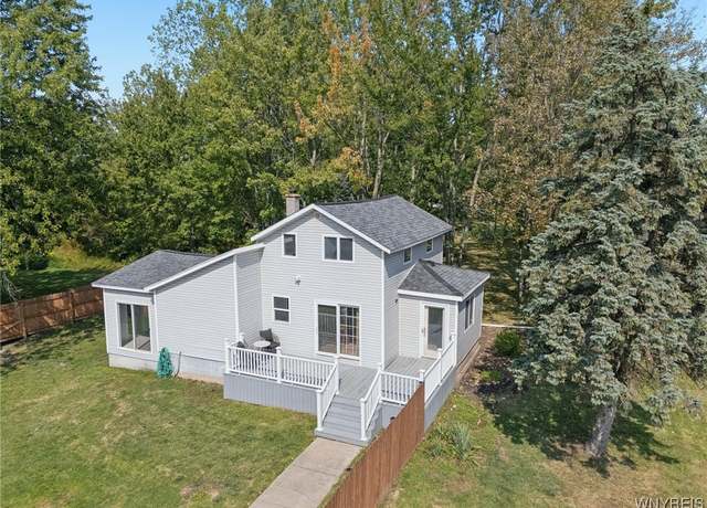 Property at 8420 Akron Rd, Royalton, NY 14094, 3 beds, 1 bath