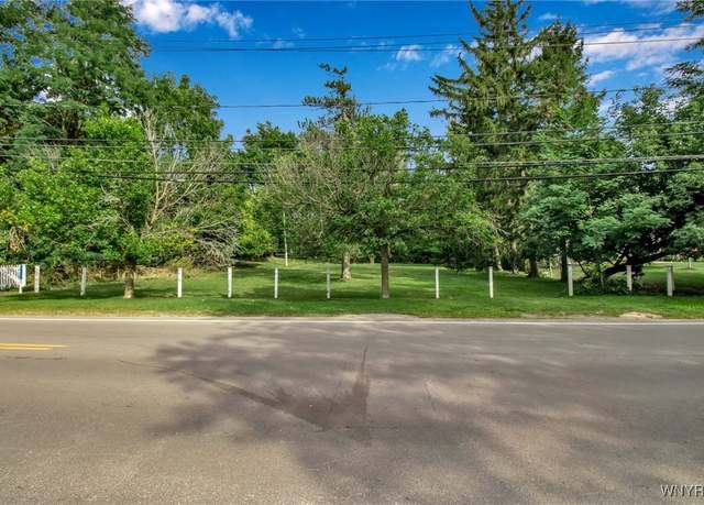 Property at 244 S Cayuga Rd, Amherst, NY 14221