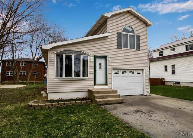 Property at 149 Aurora Ave, West Seneca, NY 14224, 3 beds, 1 bath