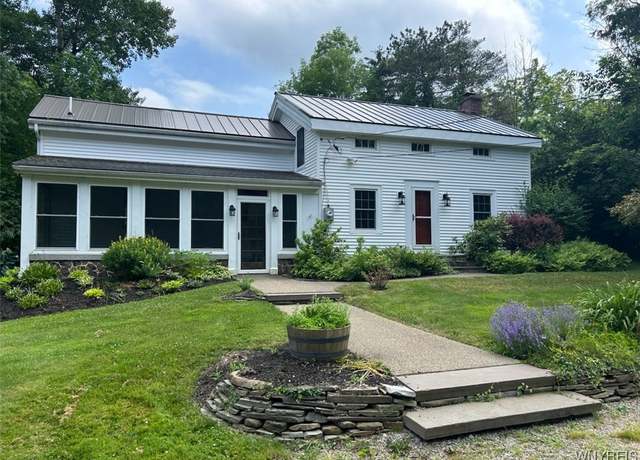 Property at 9853 Warner Gulf Rd, Holland, NY 14080, 3 beds, 1.5 baths