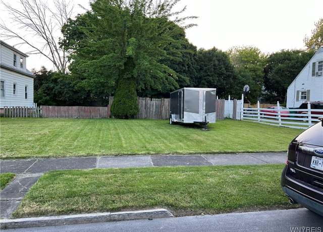 Property at 434 21st St, Niagara Falls, NY 14303