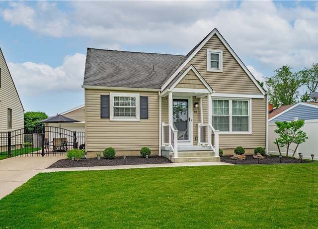 Property at 66 Wrexham Ct S, Tonawanda-town, NY 14150, 3 beds, 1.5 baths