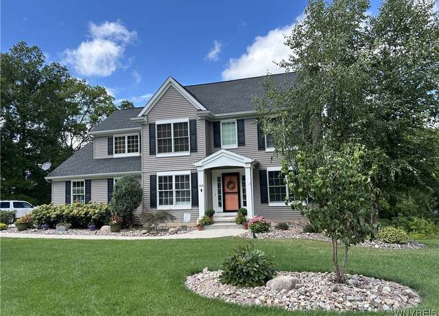 Property at 905 Sullivan Ct, Lewiston, NY 14092, 4 beds, 3 baths