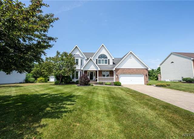 Property at 81 Burbank Dr, Orchard Park, NY 14127, 4 beds, 2.5 baths