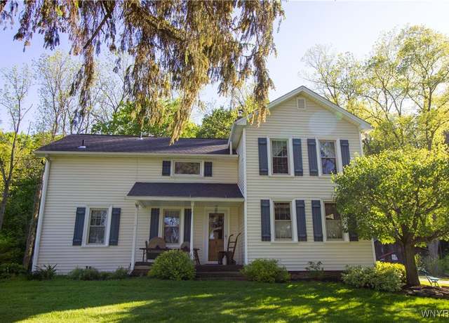 Property at 4748 Thrall Rd, Cambria, NY 14094, 4 beds, 1.5 baths
