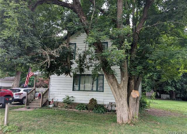 Property at 218 Sargent Rd, Bennington, NY 14037, 3 beds, 2 baths