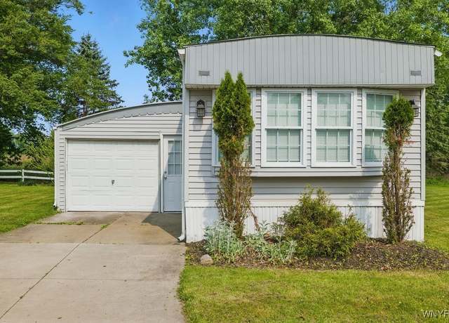 Property at 78 Burgundy Cir, West Seneca, NY 14224, 2 beds, 1 bath