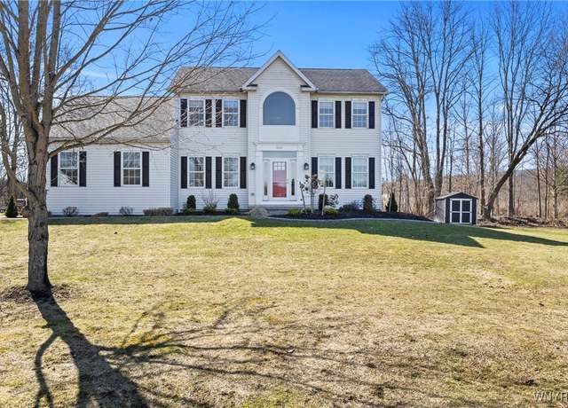 Property at 8987 Hickory Meadows Rd, Boston, NY 14025, 3 beds, 2.5 baths