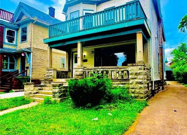 Property at 24 Northrup Pl, Buffalo, NY 14214, 8 beds, 2 baths