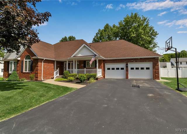 Property at 6290 Emily Ct, Clarence, NY 14032, 3 beds, 3 baths