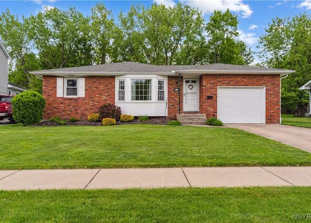 Property at 75 Greenmeadow Dr, West Seneca, NY 14224, 3 beds, 1 bath