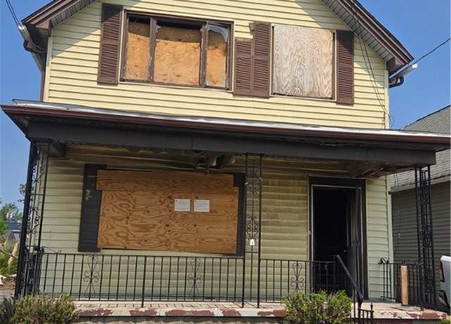 Property at 220 Lewis St, Buffalo, NY 14206