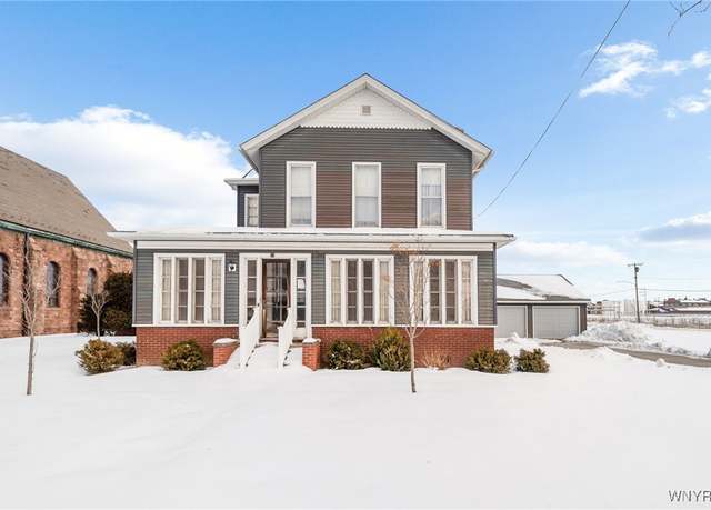 Property at 23 S Vernon St, Royalton, NY 14105, 6 beds, 3 baths