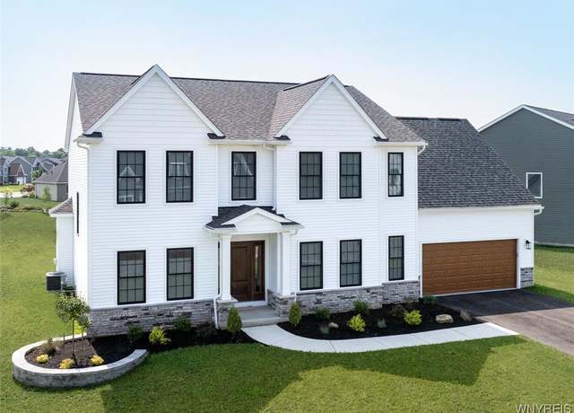 Property at 160 Sandywood Cir, Grand Island, NY 14072, 4 beds, 2.5 baths