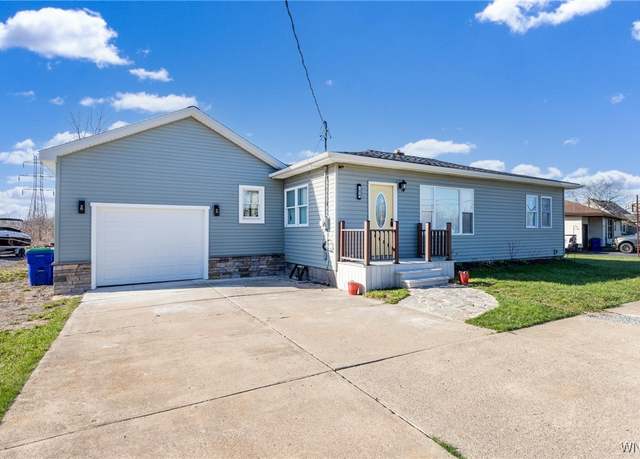 Property at 1076 Saunders Sett Rd, Lewiston, NY 14092, 2 beds, 1 bath