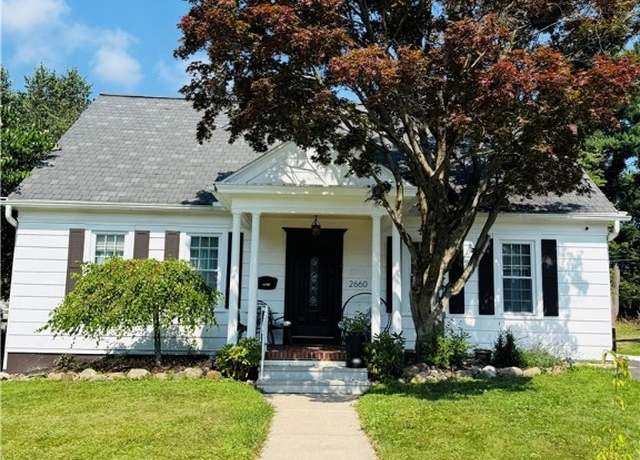 Property at 2660 Edgewood Rd, Utica, NY 13501, 4 beds, 2 baths