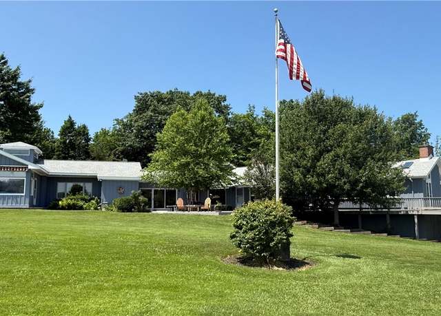 Property at 6975 Sweetland Rd, Evans, NY 14047, 3 beds, 3.5 baths