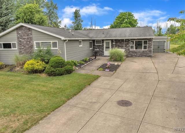 Property at 108 Susan Dr, Cheektowaga, NY 14043, 3 beds, 1.5 baths