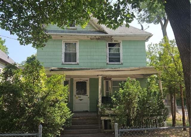 Property at 1901 16th St St, Niagara Falls, NY 14305, 4 beds, 2 baths