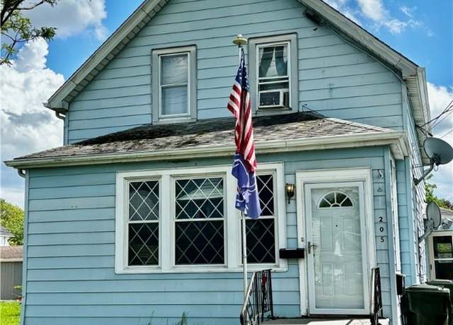Property at 205 East Ave, North Tonawanda, NY 14120, 4 beds, 2 baths
