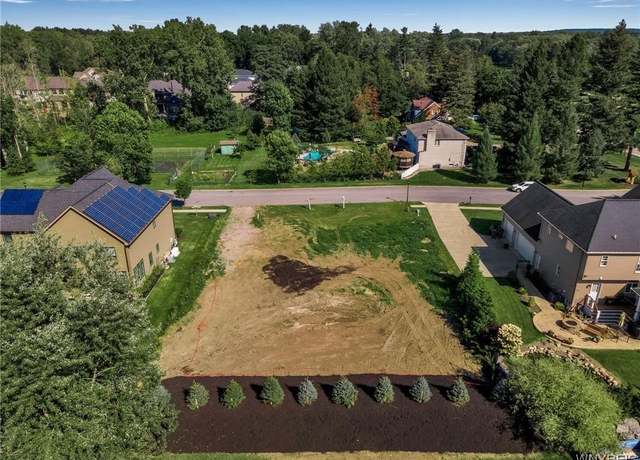 Property at 20 Van Pelt Ct, Amherst, NY 14051