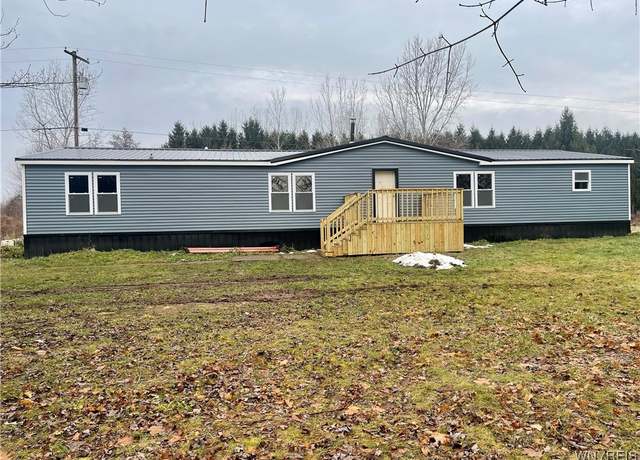 Property at 14053 Gillette Rd, Barre, NY 14411, 4 beds, 2 baths