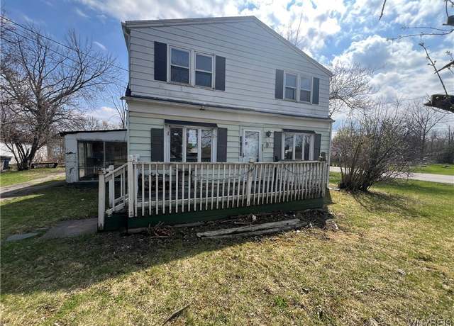 Property at 4701 Witmer Rd, Niagara, NY 14305, 3 beds, 1 bath