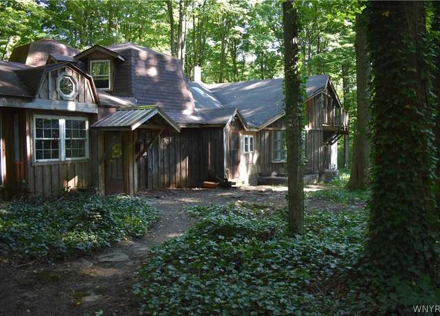 Property at 408 Hunt Rd, Cherry Creek, NY 14723, 4 beds, 1.5 baths