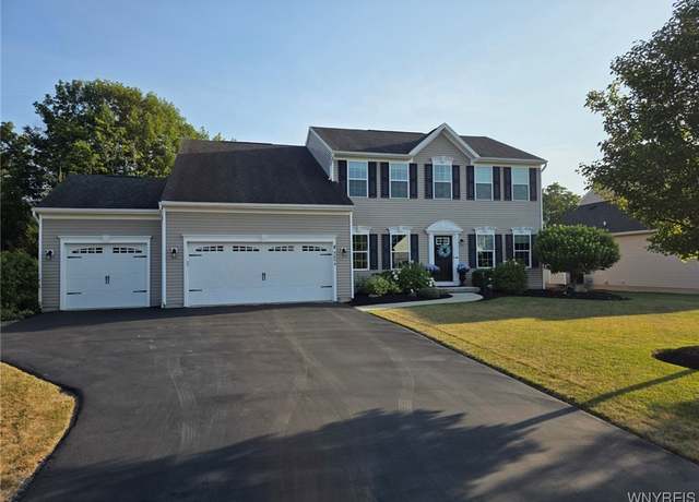 Property at 5854 Monaghan Ln, Clarence, NY 14032, 4 beds, 2.5 baths