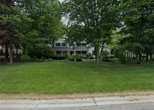 Property at 100 Squire Dr, Orchard Park, NY 14127, 4 beds, 3 baths