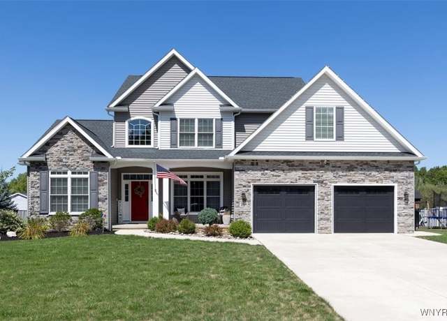 Property at 503 Riverwalk Dr, Lewiston, NY 14174, 4 beds, 2.5 baths